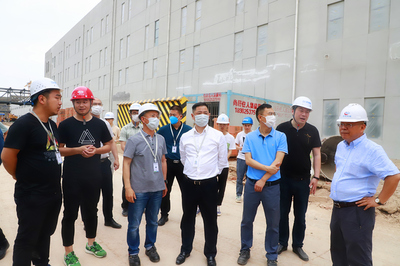 新鋰想公司董事長杜剛親臨一線，視察指導5萬噸鋰電正極材料項目建設工作